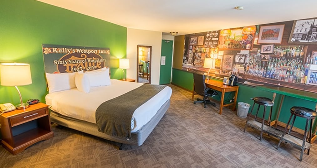 Kellys Westport Inn Room 816 Hotel Kansas City